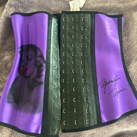 training Corset, waist Cincher,Girdle, torso,latex Clothing, active, hip clipart - Picture 1 of 4